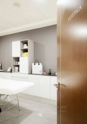 Servicios > Peluquería Color – Cuenca