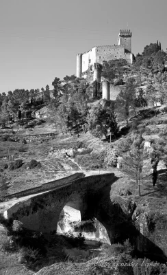 Vista de Alarcon desde el puente de Tebar (Cuenca)