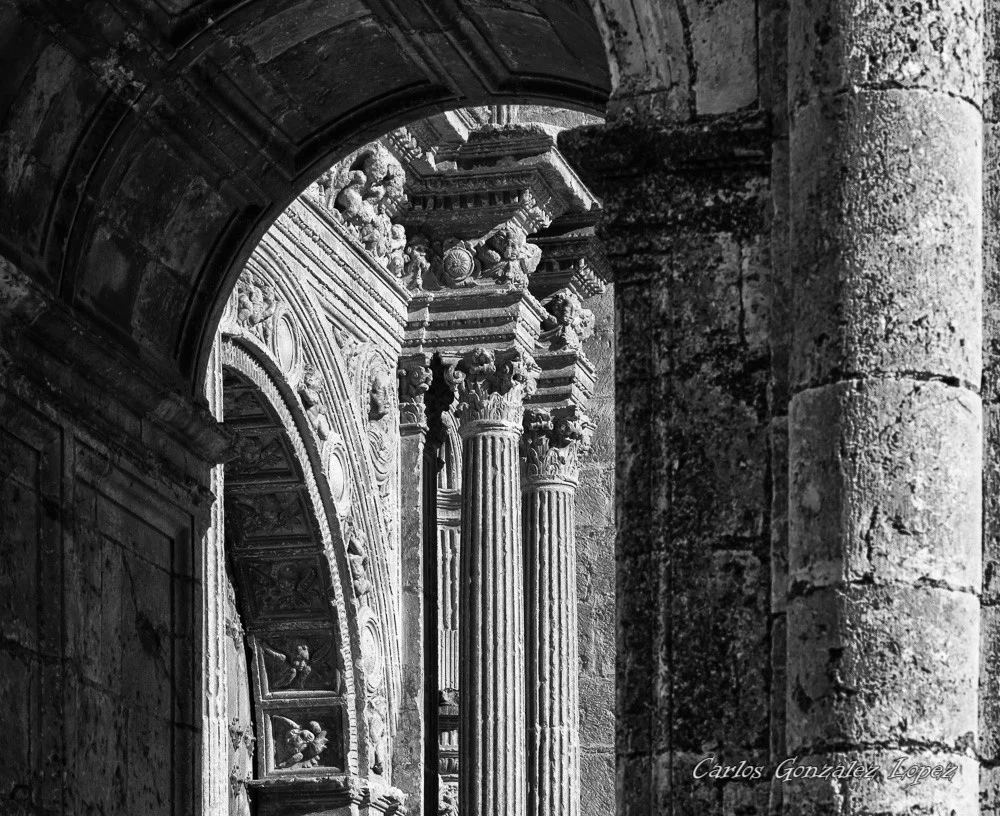 Detalle de la Iglesia de Santa Maria, Alarcon (Cuenca)
