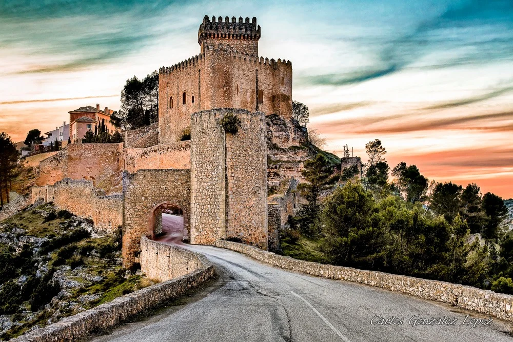 Vista del Castillo de Alarcon al atardecer (Cuenca)