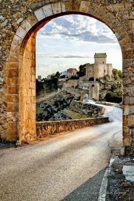 Puerta principal de acceso a la fortaleza, a través de la cual
