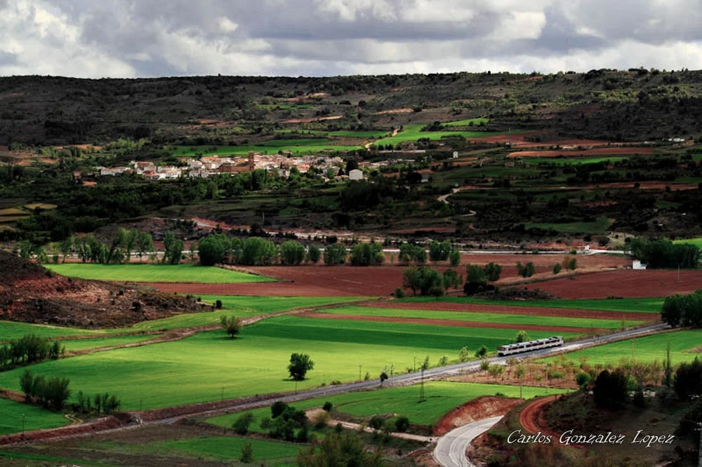 Vista ficticia con Tren desde Castillejo del Romeral (Cuenca)