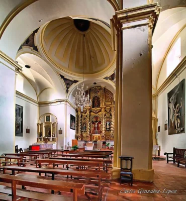 Interior de la Iglesia de Castillejo del Romeral (Cuenca)