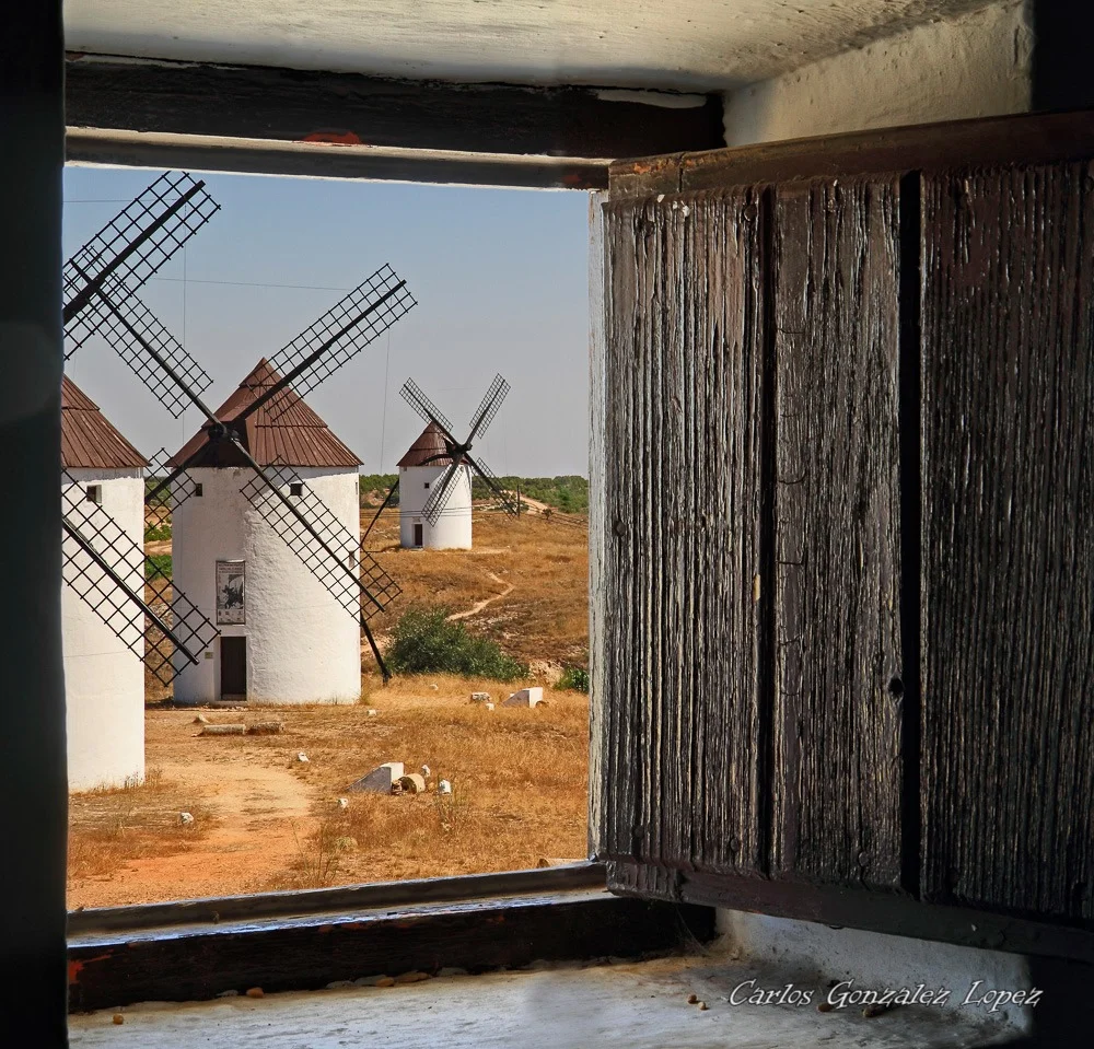 Molinos de viento en Mota del Cuervo (Cuenca)