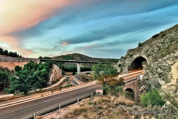 Estrecho de Paredes - antigua carretera