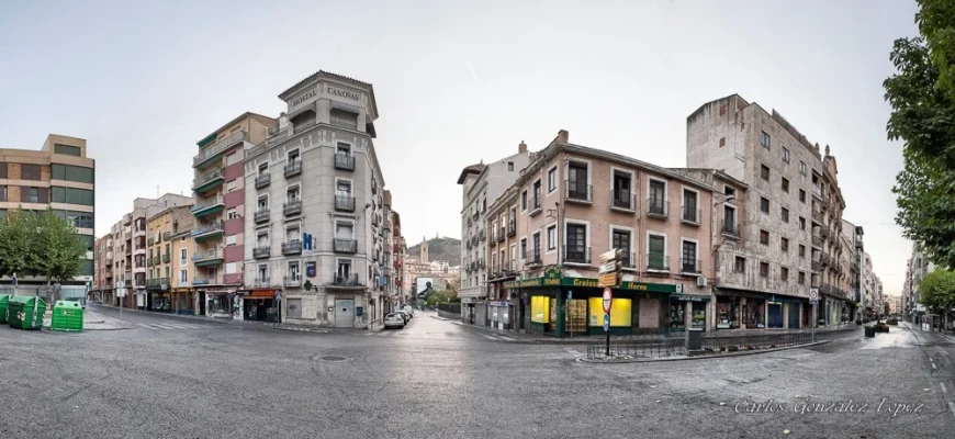 Cruce de Calles principales del centro de la Ciudad de Cuenca