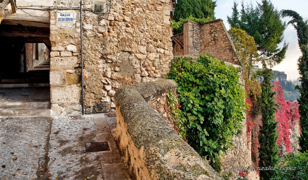 Calle decorada en Cuenca