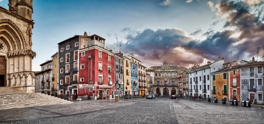 Panoramica de la Plaza Mayor de Cuenca
