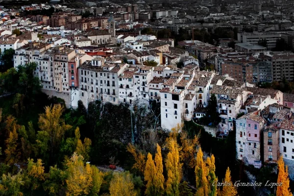 Crece conmigo. Vistas de Cuenca desde la hoz del Júcar.