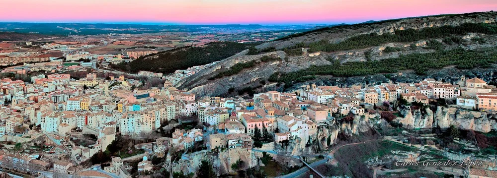 Vista del amanecer de Cuenca desde cerro del Socorro