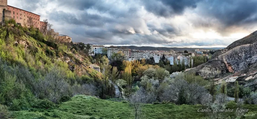 Paseo al atardecer. Cuenca