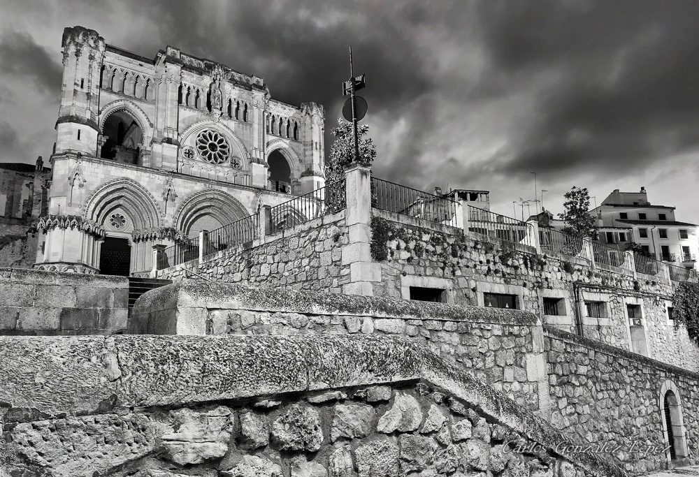 Vista de la Catedral nocturna, Cuenca