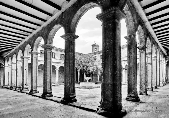 Claustro del Convento de Jesus y Maria, Huete (Cuenca)