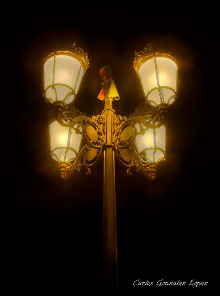 Farolas juanistas, Huete (Cuenca)