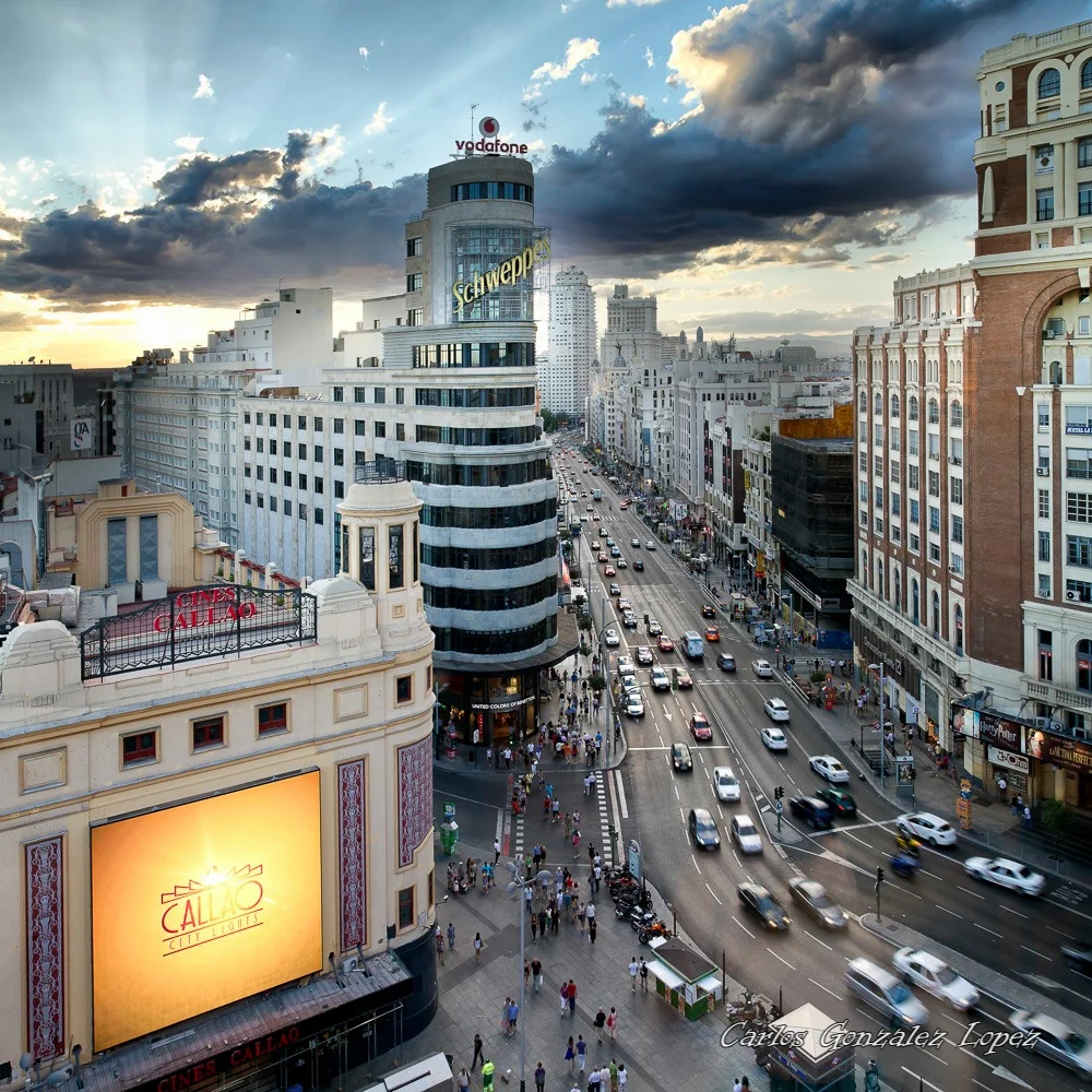 Gran via y plaza de callao en Madrid